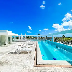 Hotel Rooftop Pool Ducassi Tropicana Studio Suites Deluxe Club &